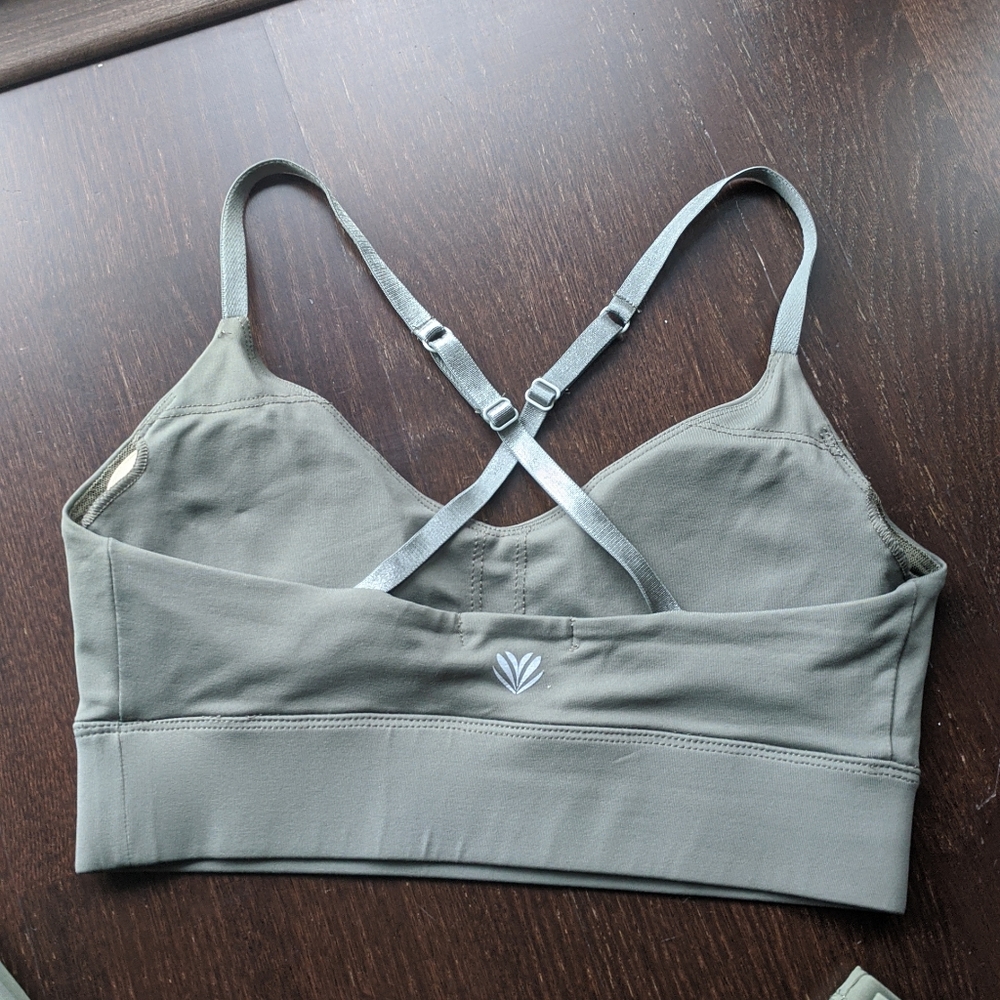 Hunter Green Yoga Outfit - Picture 9 of 9
